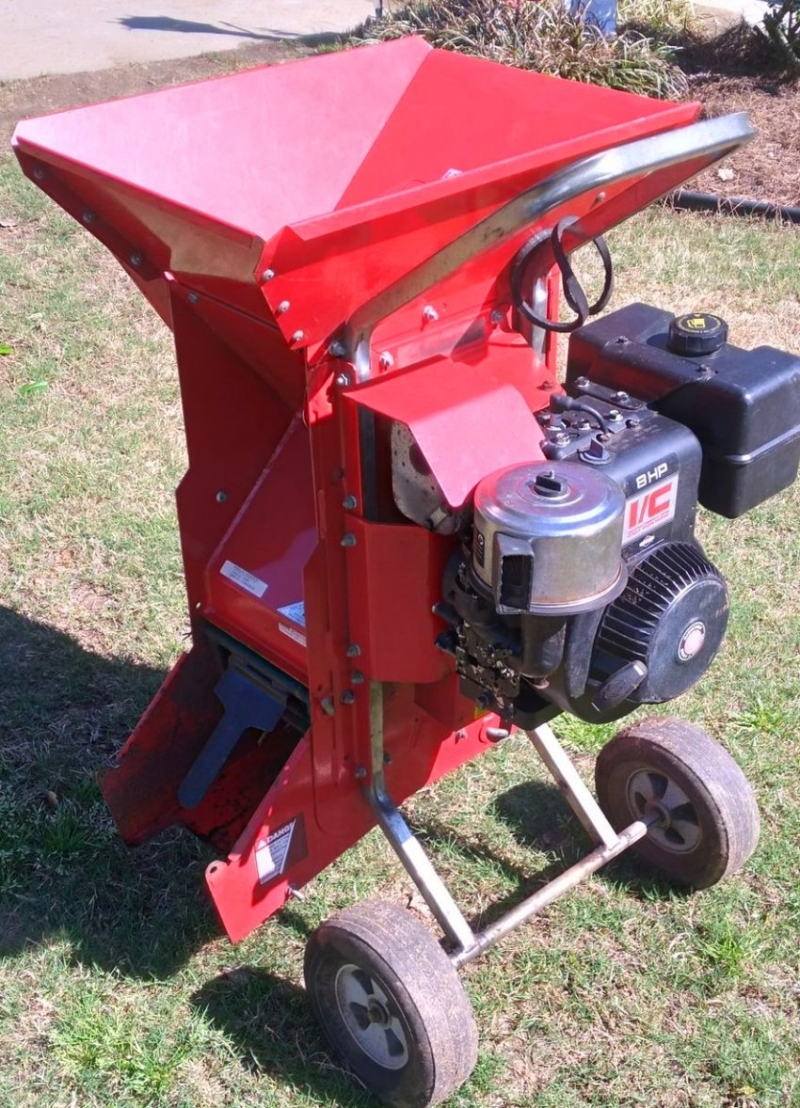 Troybilt Super Tomahawk Industrial Chipper / Shredder Household